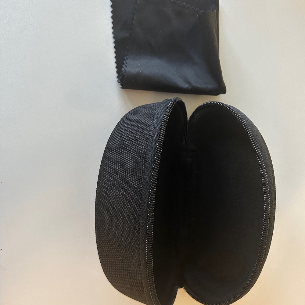 Black Men's Travel Case